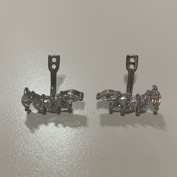 2 in 1 Earrings - Picture 4 of 8